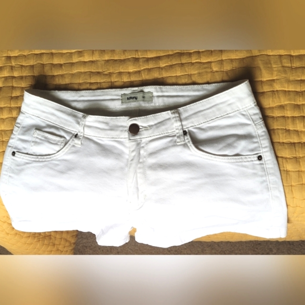 Women Tiffany Brand white pre-loved shorts Medium - Picture 8 of 9